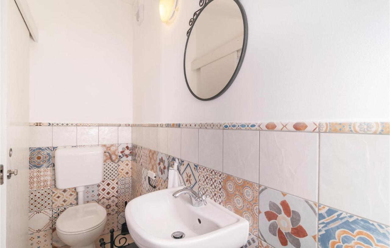 Nice home in Primosten w/ WiFi&2 Bedrooms Buitenkant foto