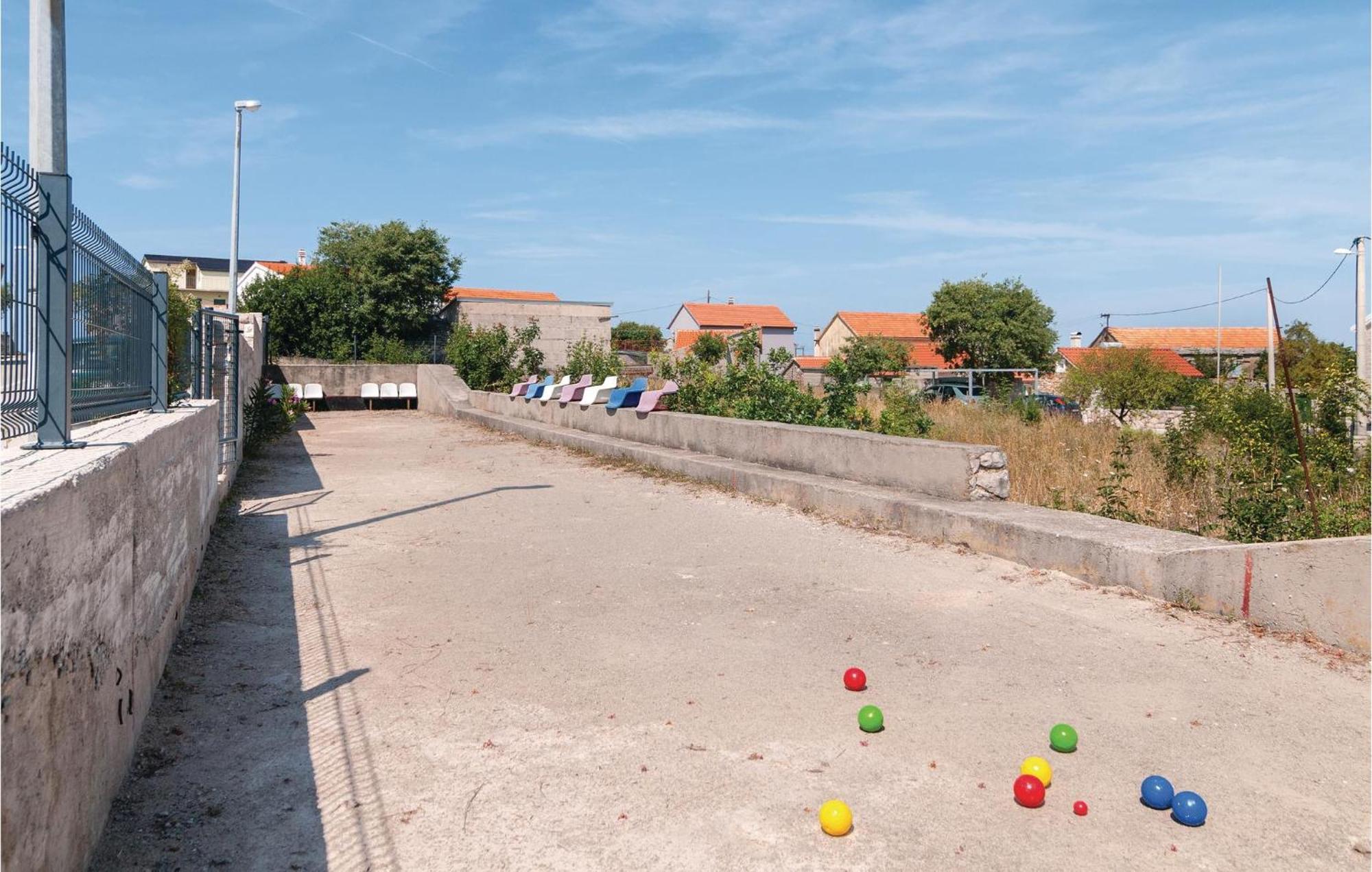 Nice home in Primosten w/ WiFi&2 Bedrooms Buitenkant foto